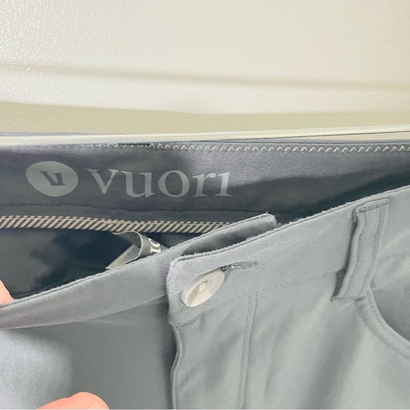Vuori Meta Pant Charcoal Grey Moisture Wicking UPF Athletic Hiking Athleisure - Picture 4 of 8